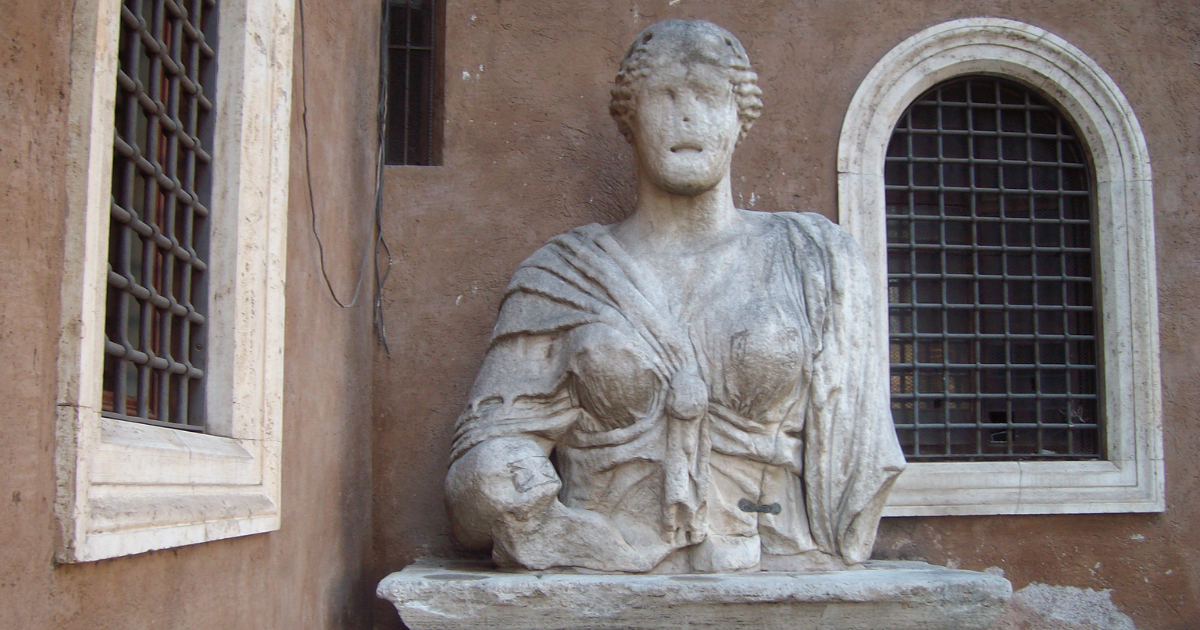 A Roma anche le statue hanno la lingua lunga