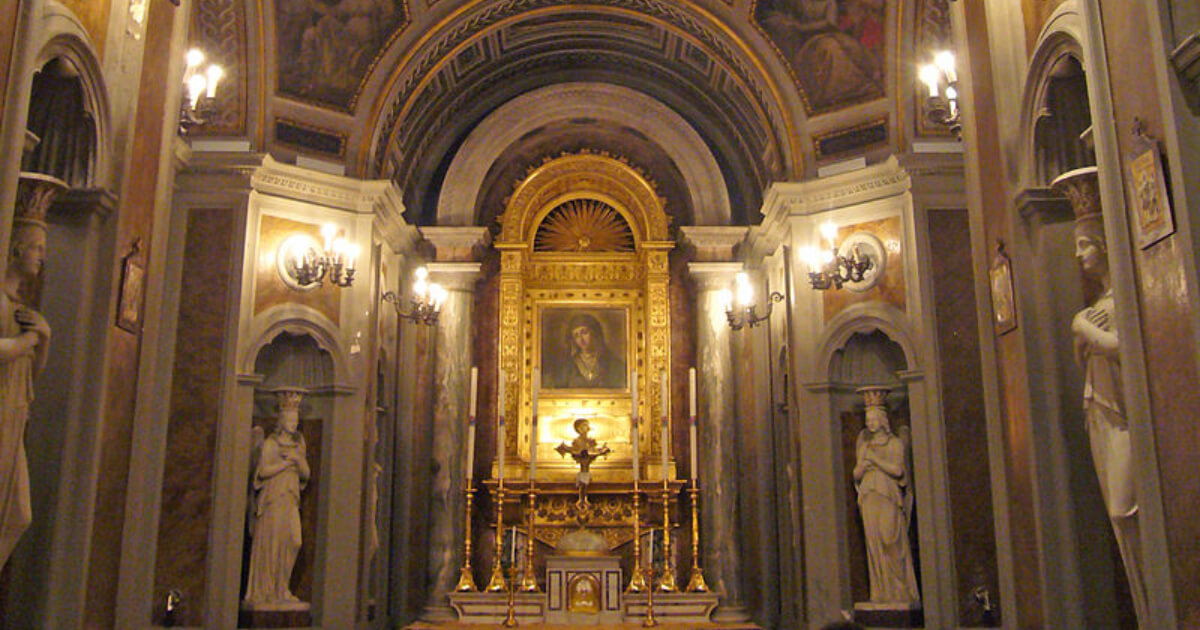 La miracolosa cappella dell'archetto, la più piccola di Roma e di tutto il mondo