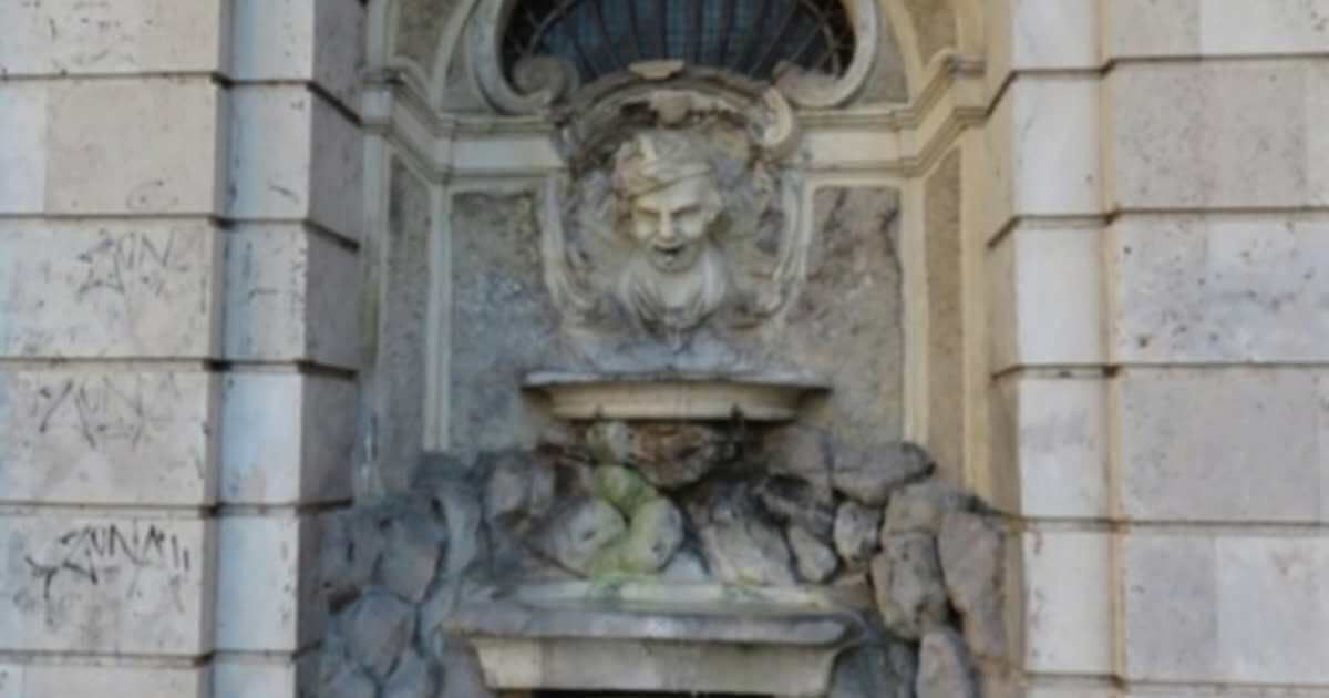 La Fontana della Botticella, il simbolo di un mestiere e di un vecchio porto