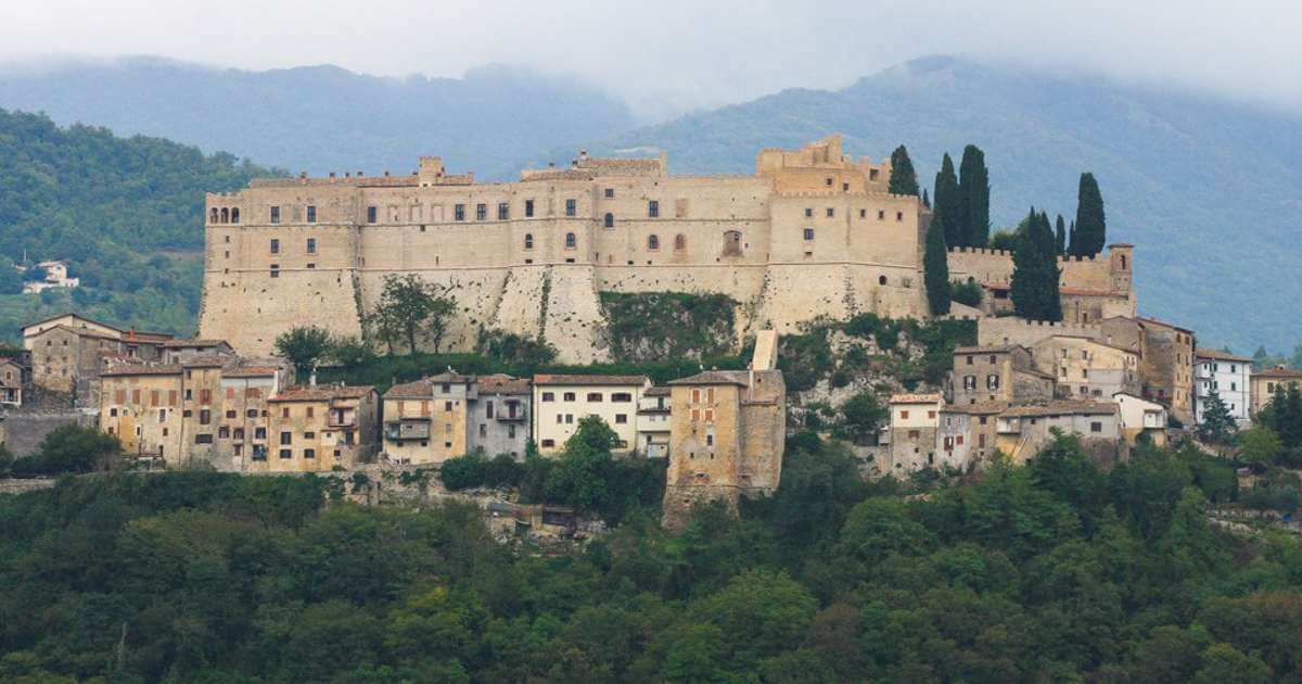 Rocca Sinibalda, dal castello alla sagra dei frascarelli e delle castagne