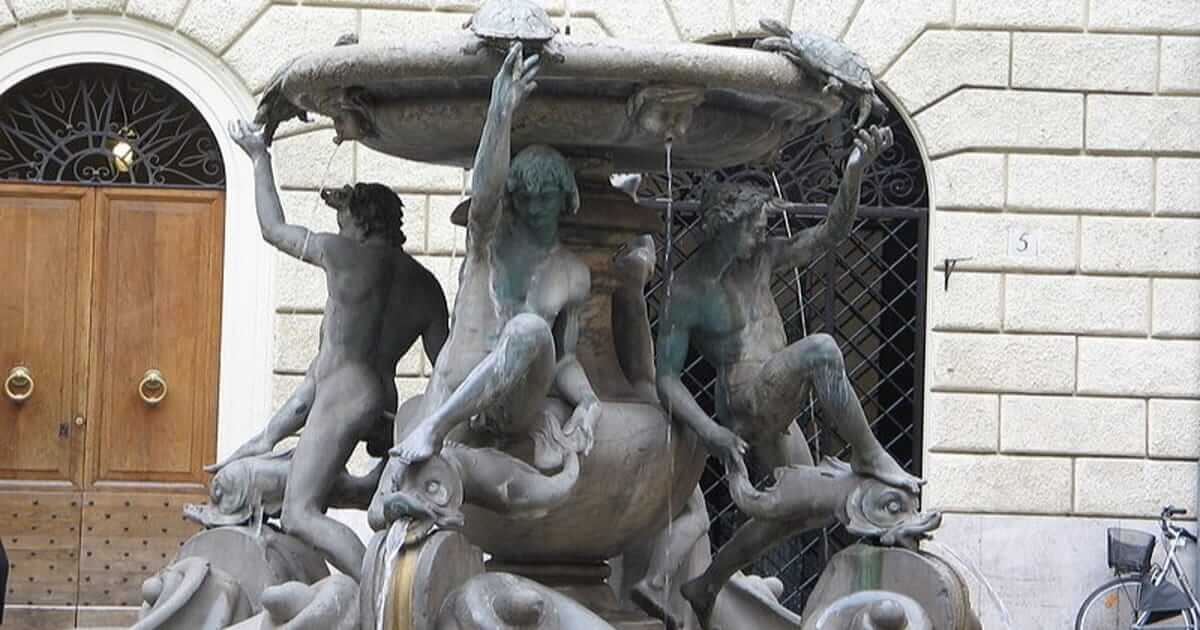 La fontana delle Tartarughe, tra le più affascinanti della Capitale