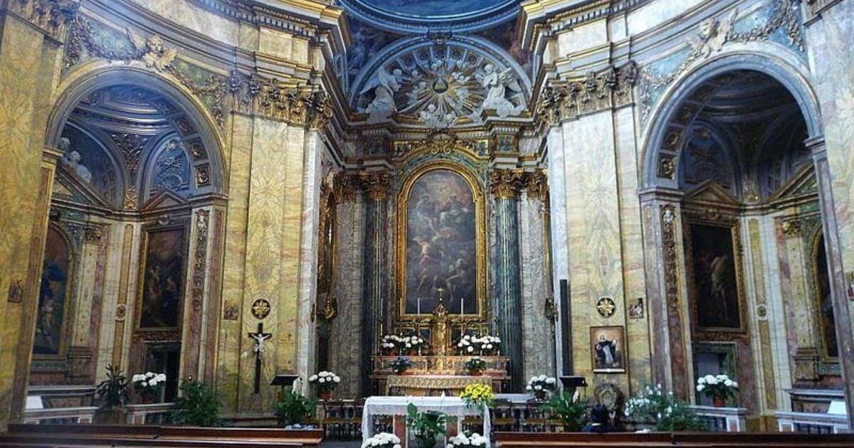 La Chiesa della Santissima Trinità degli spagnoli, il tesoro nascosto di Via Condotti