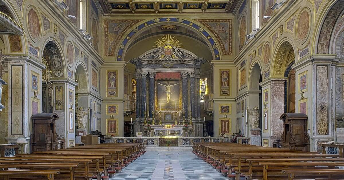 La basilica di San Lorenzo in Lucina, tra le più antiche della Capitale